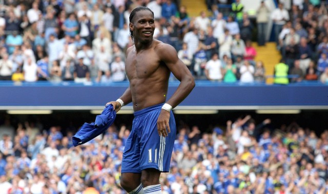 华体会体育-国足集训展现全新气象 中前场抢圈训练强化一脚出球战术体系