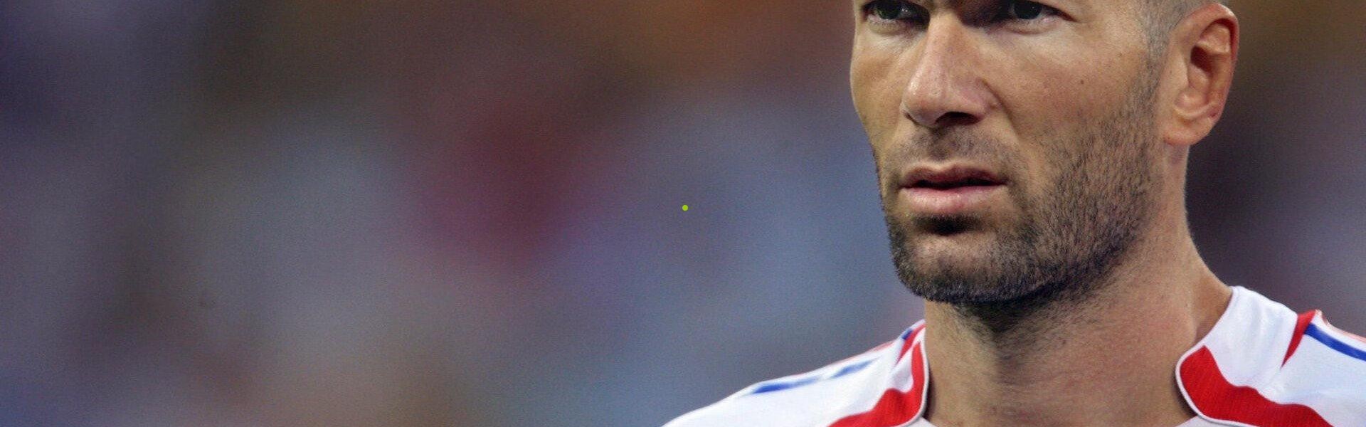 华体会体育app：北京足球赛球迷闯入事件引发关注，涉事者被行拘并禁入球场十二个月